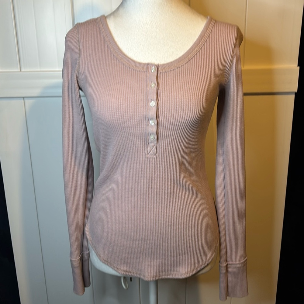 Abercrombie & Fitch pale pink thermal top - Picture 1 of 5